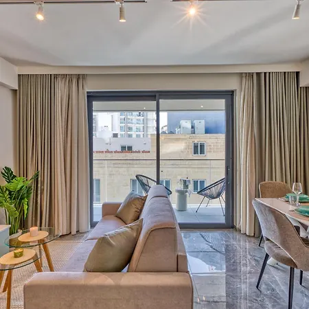 Official Mercury - With Rooftop Pool Access