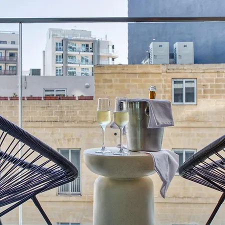 Official Mercury - With Rooftop Pool Access