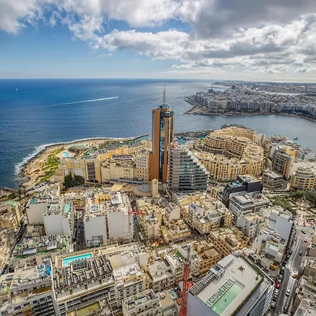 Official Mercury - With Rooftop Pool Access