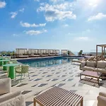 Official Mercury | With Rooftop Pool Access Appartement