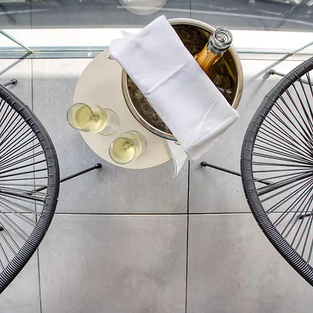 Official Mercury | With Rooftop Pool Access *