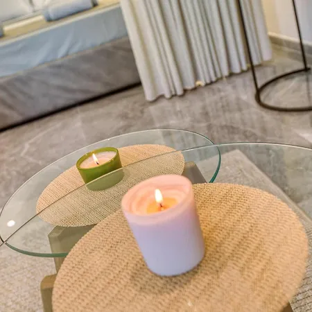 Official Mercury - With Rooftop Pool Access