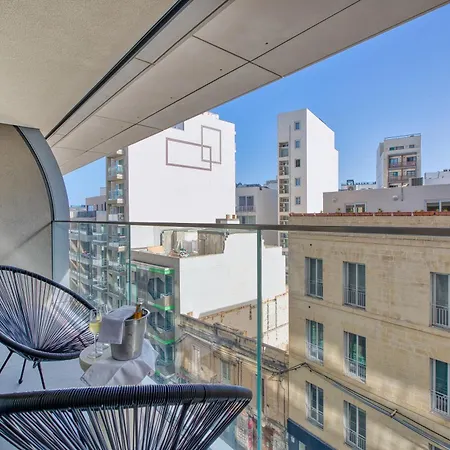 Official Mercury | With Rooftop Pool Access * Saint Julian's