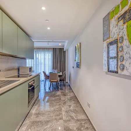 Official Mercury - With Rooftop Pool Access Apartmán *