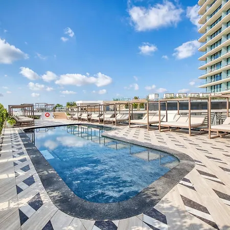 Official Mercury | With Rooftop Pool Access *