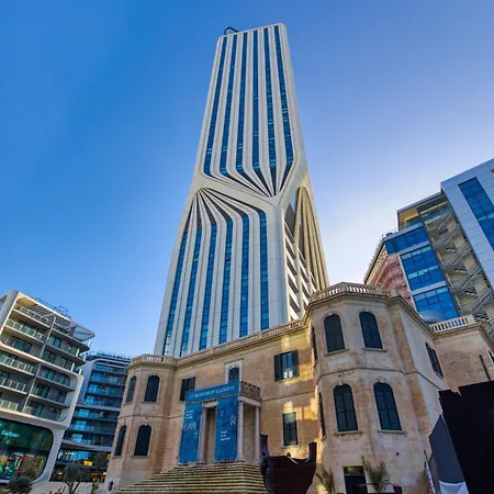 Official Mercury | With Rooftop Pool Access 아파트 *