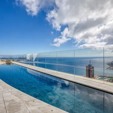 Official Mercury | With Rooftop Pool Access