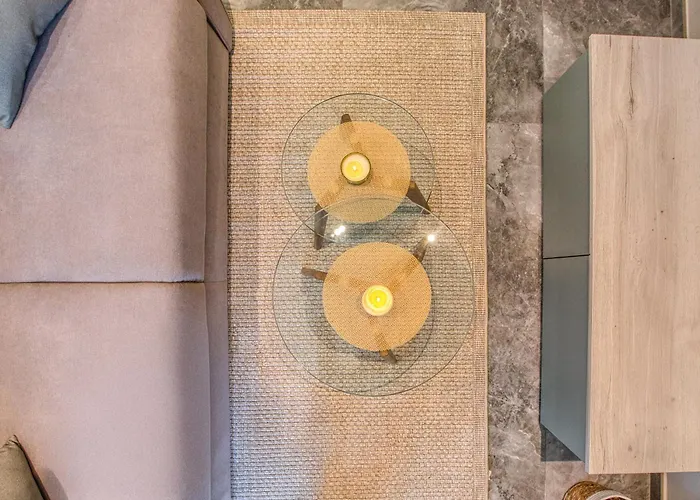 Official Mercury - With Rooftop Pool Access *