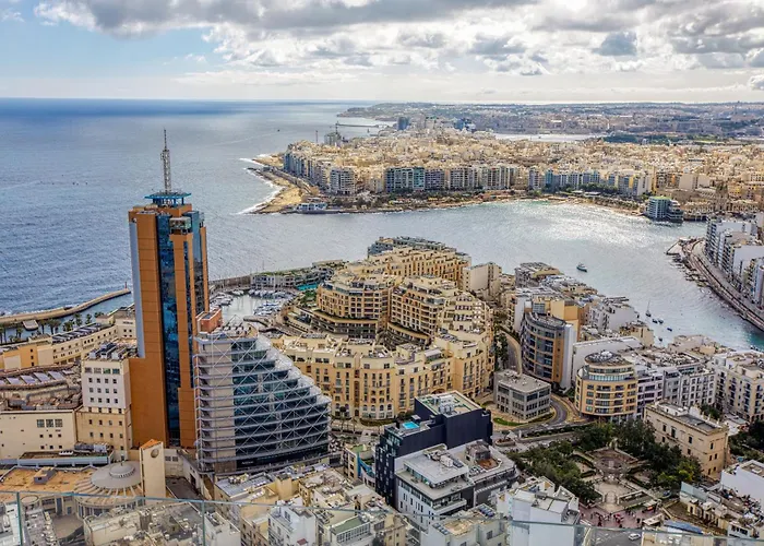 Official Mercury - With Rooftop Pool Access