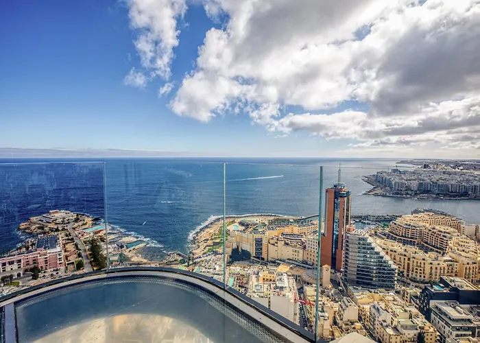 Official Mercury - With Rooftop Pool Access