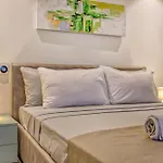 Official Mercury - With Rooftop Pool Access Apartment