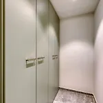 Official Mercury - With Rooftop Pool Access Apartment *