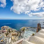 Official Mercury - With Rooftop Pool Access *